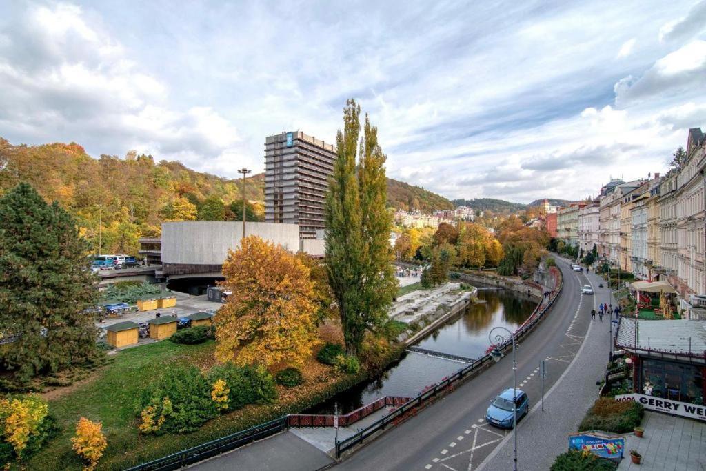 Magnet Apartment Karlovy Vary Exteriör bild